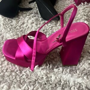 Soul princess pink satin platforms sandals 71/2